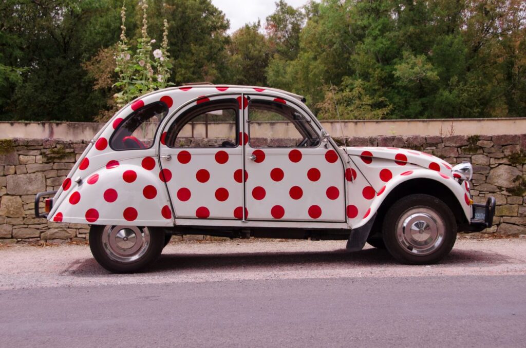 2CV red dots Stock Free