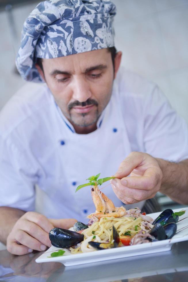 chef preparing food Stock Free