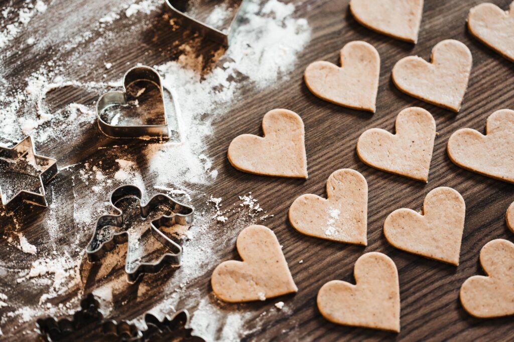 Christmas Baking: Lovely Yummy Hearts Free Photo