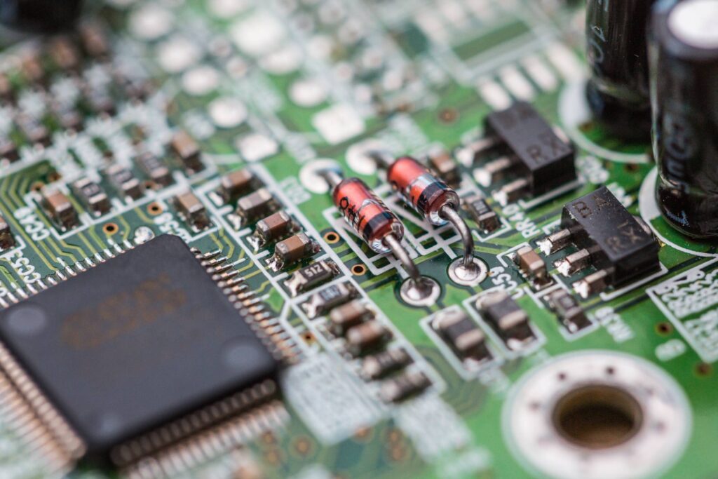 Electronics Chip Board Hardware Close Up Free Photo