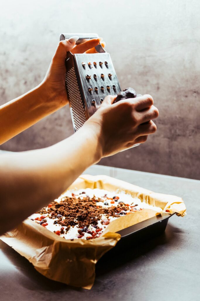 Finishing Fruit Cake with Chocolate Streusel Free Photo