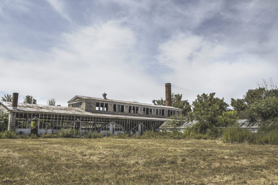 Abandoned Factory Free Stock Photo