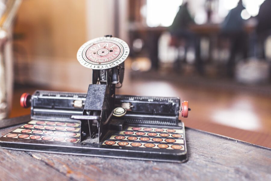 Retro Typewriter Free Stock Photo