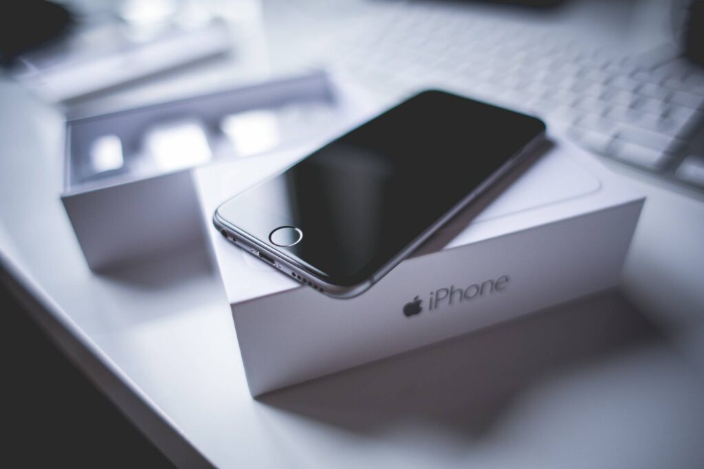 iPhone 6 Unboxing Free Photo