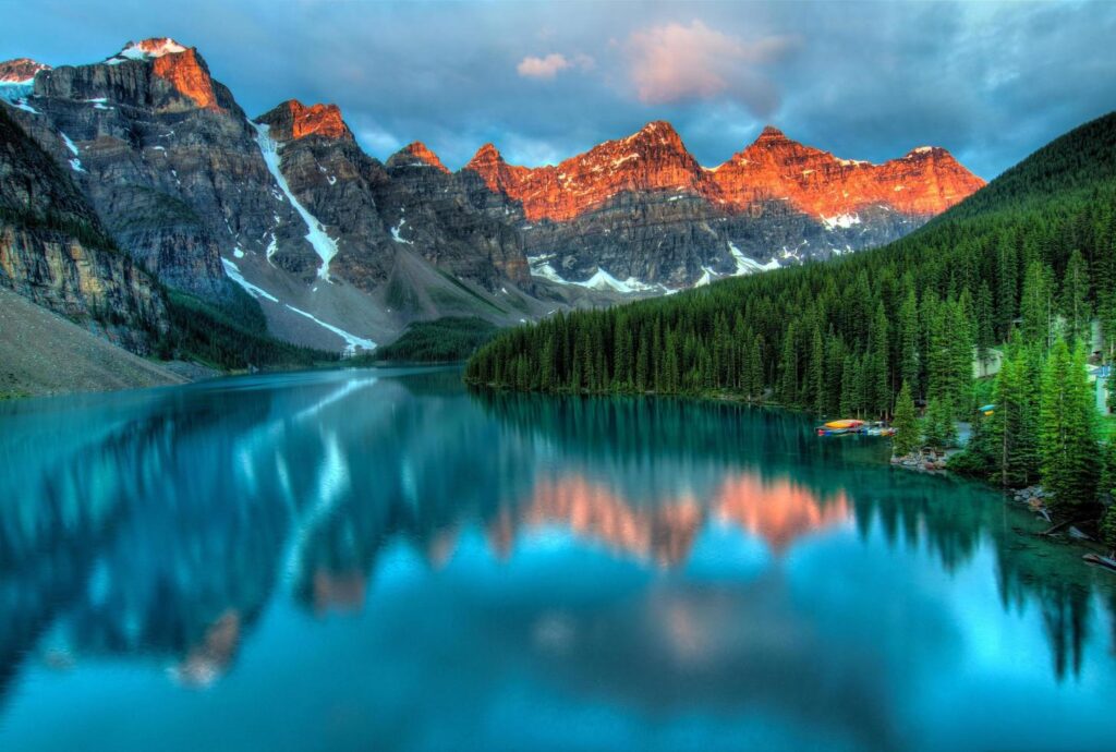 Moraine Lake at sunset Free Photo