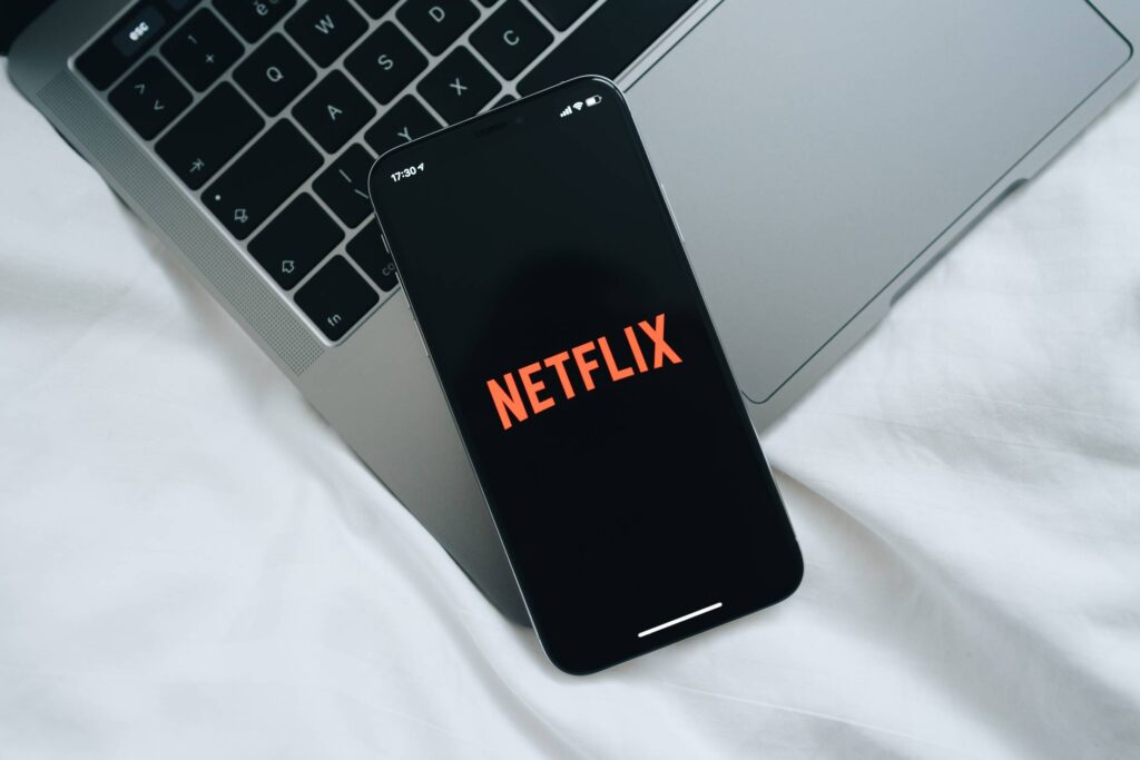 Netflix Smartphone App Free Photo