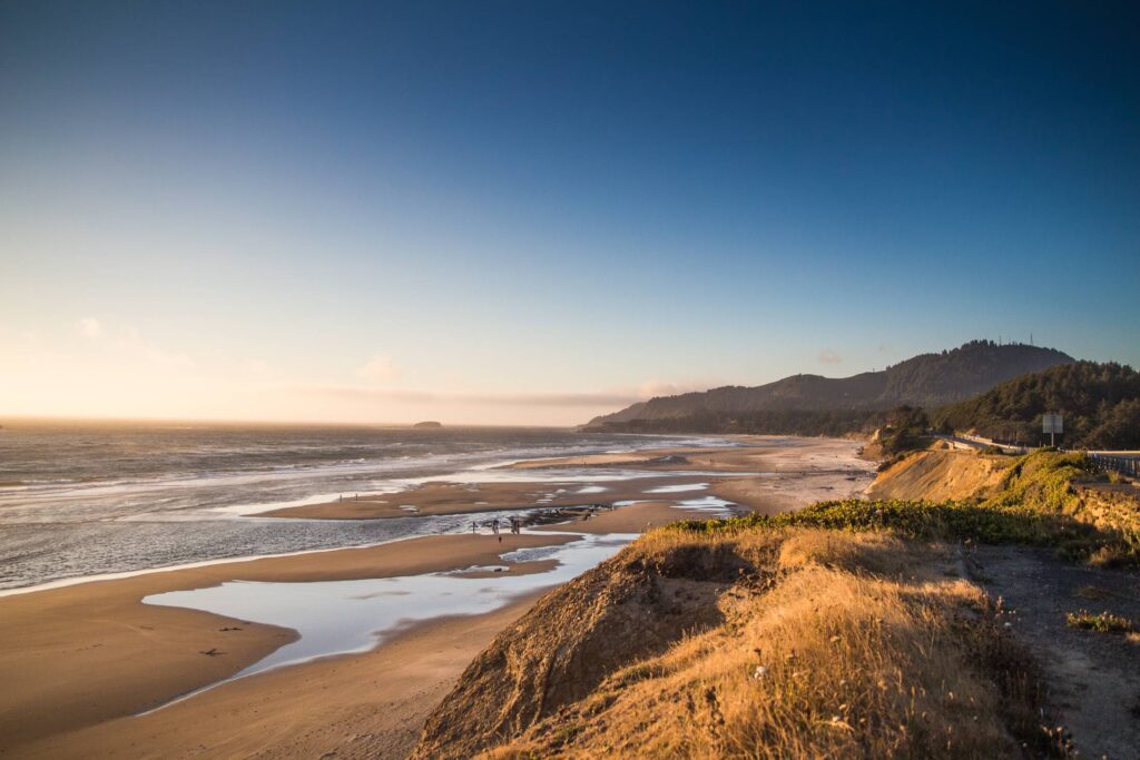 Ocean Coastline in Oregon Free Photo