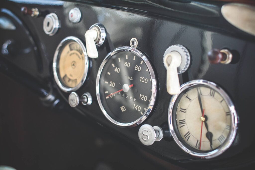 Oldtimer Dashboard Free Photo