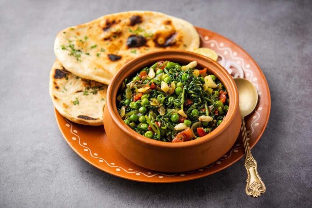 palak matar curry also known as spinach geen peas masala sabzi or sabji, indian food Stock Free