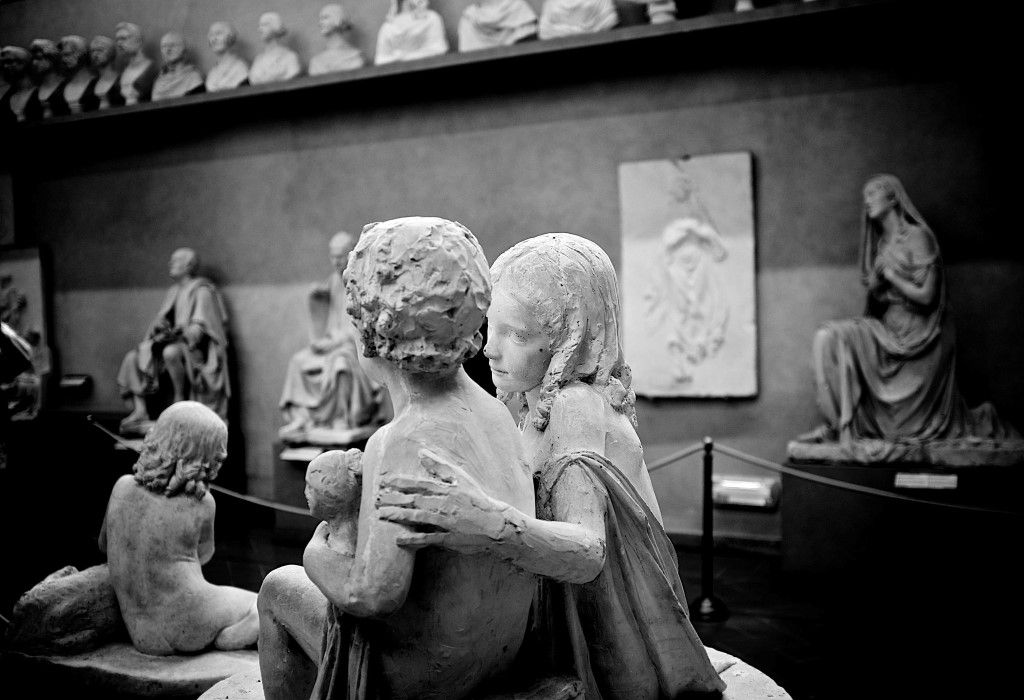 Emotions Of Statues Free Stock HD Photo