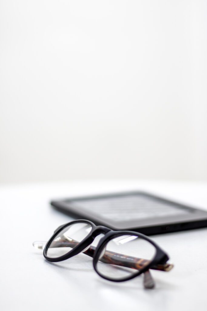 Reading Glasses Table Free Stock HD Photo