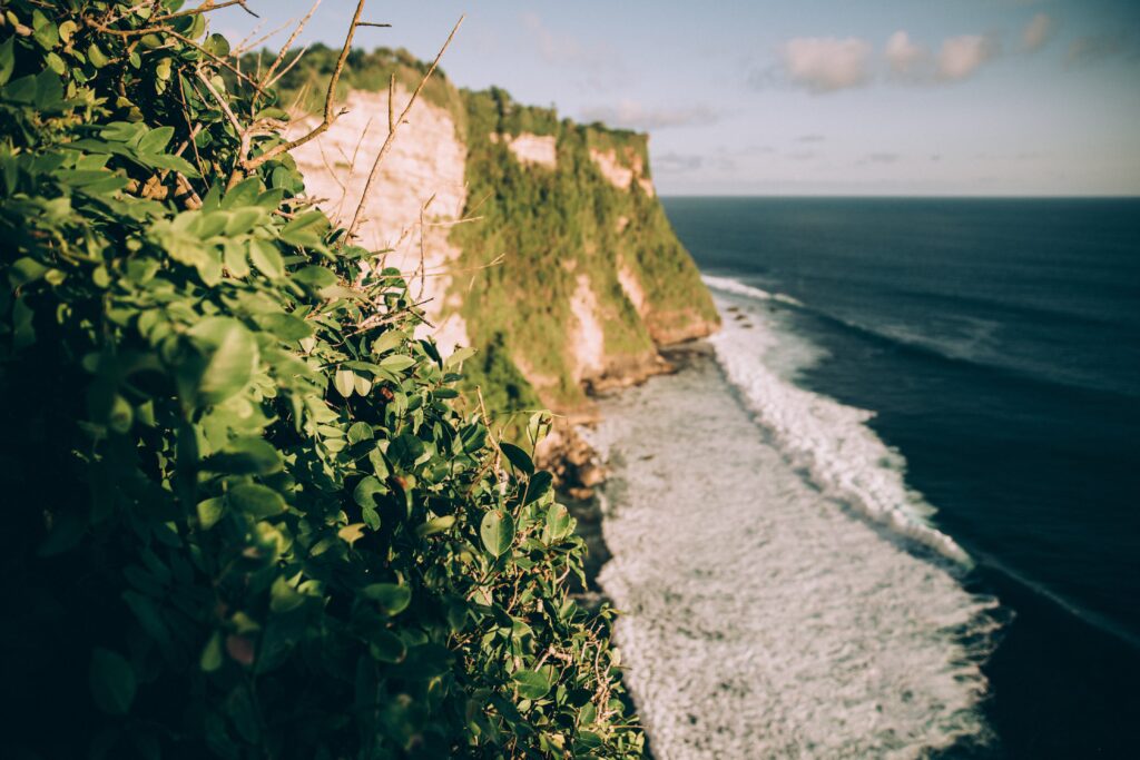 Cliff Ocean Waves Free Stock HD Photo