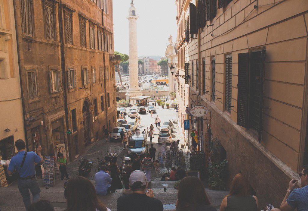 Busy Italian Street Free Stock HD Photo