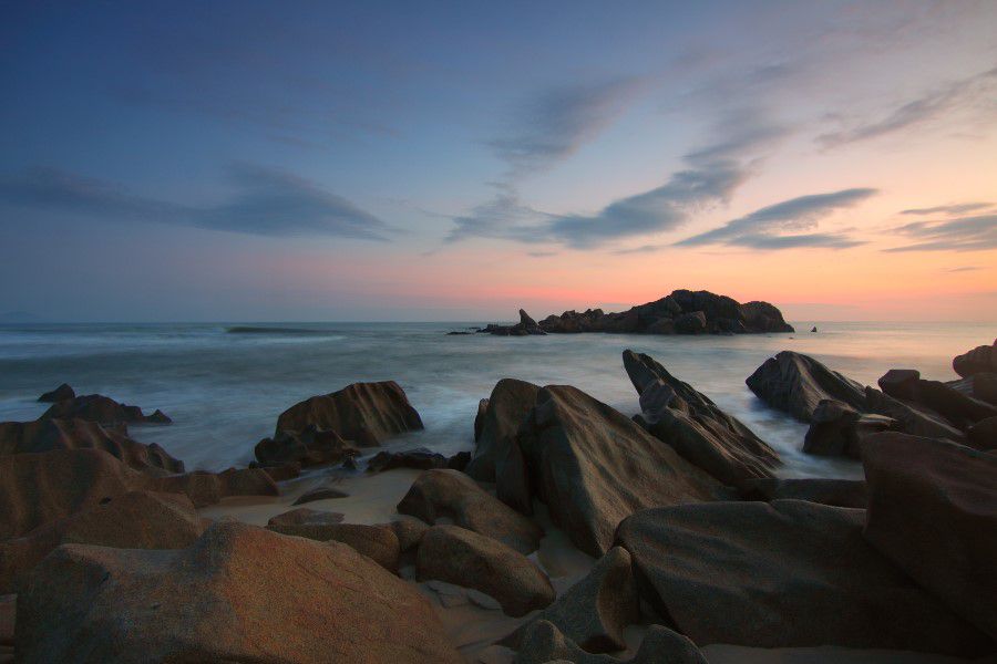 Rocks & Beach at Sunset Free Stock HD Photo