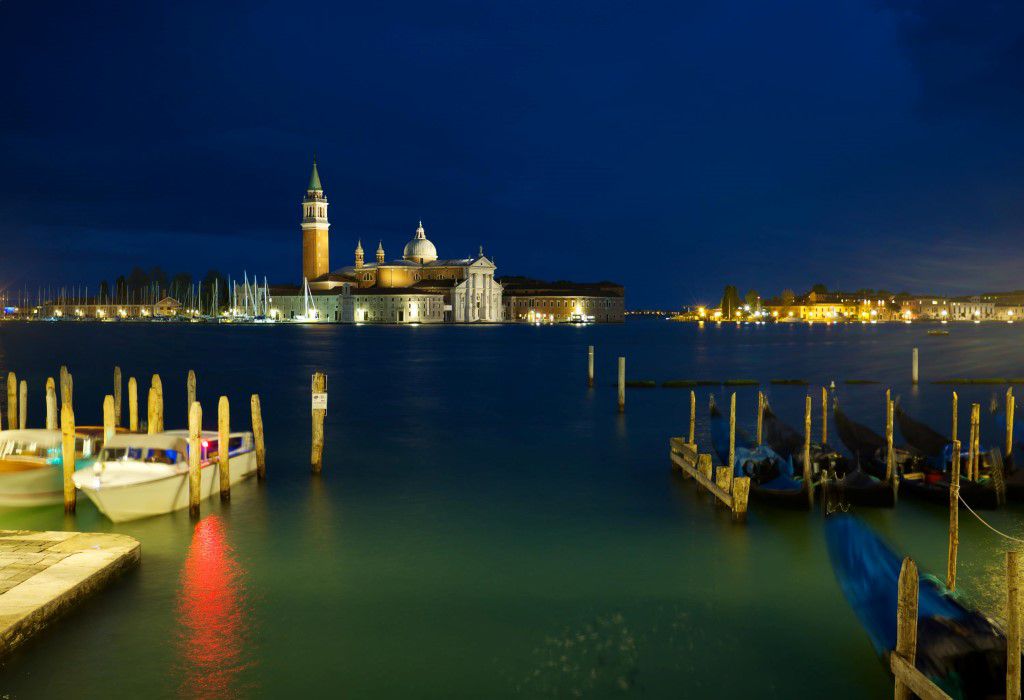 Venice At Night Free Stock HD Photo