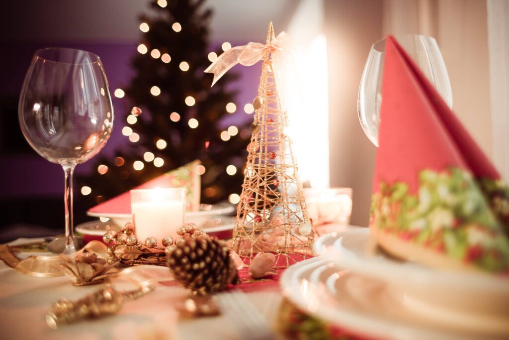 Soft Christmas Table Setting Free Photo