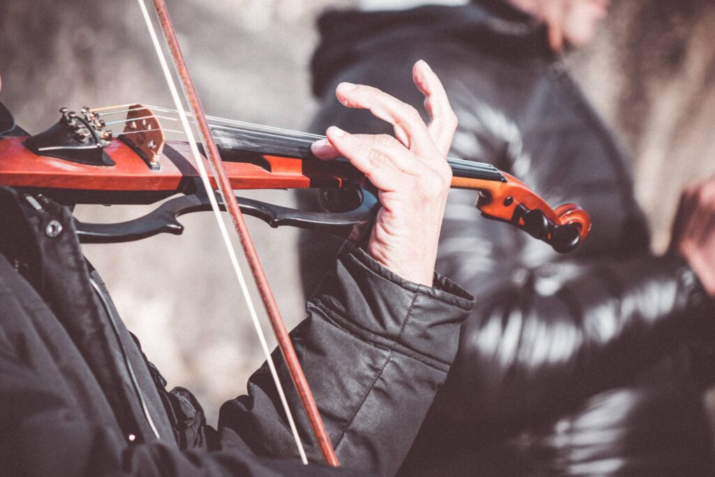 Street Performer Violinist Close Up Free Photo