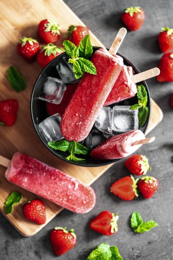 Tasty Ice Pops with Fresh Strawberries Free Photo