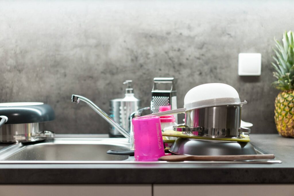 Washed Dishes Mess in the Kitchen Free Photo