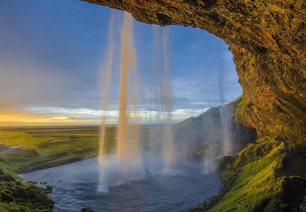 Waterfall at sunset Stock Free