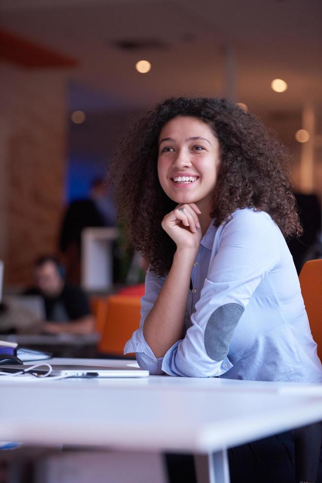 young business woman at office Stock Free