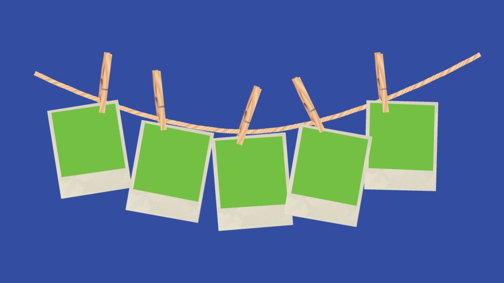 photo green screen lined up with clothespins on blue screen background Free Vector