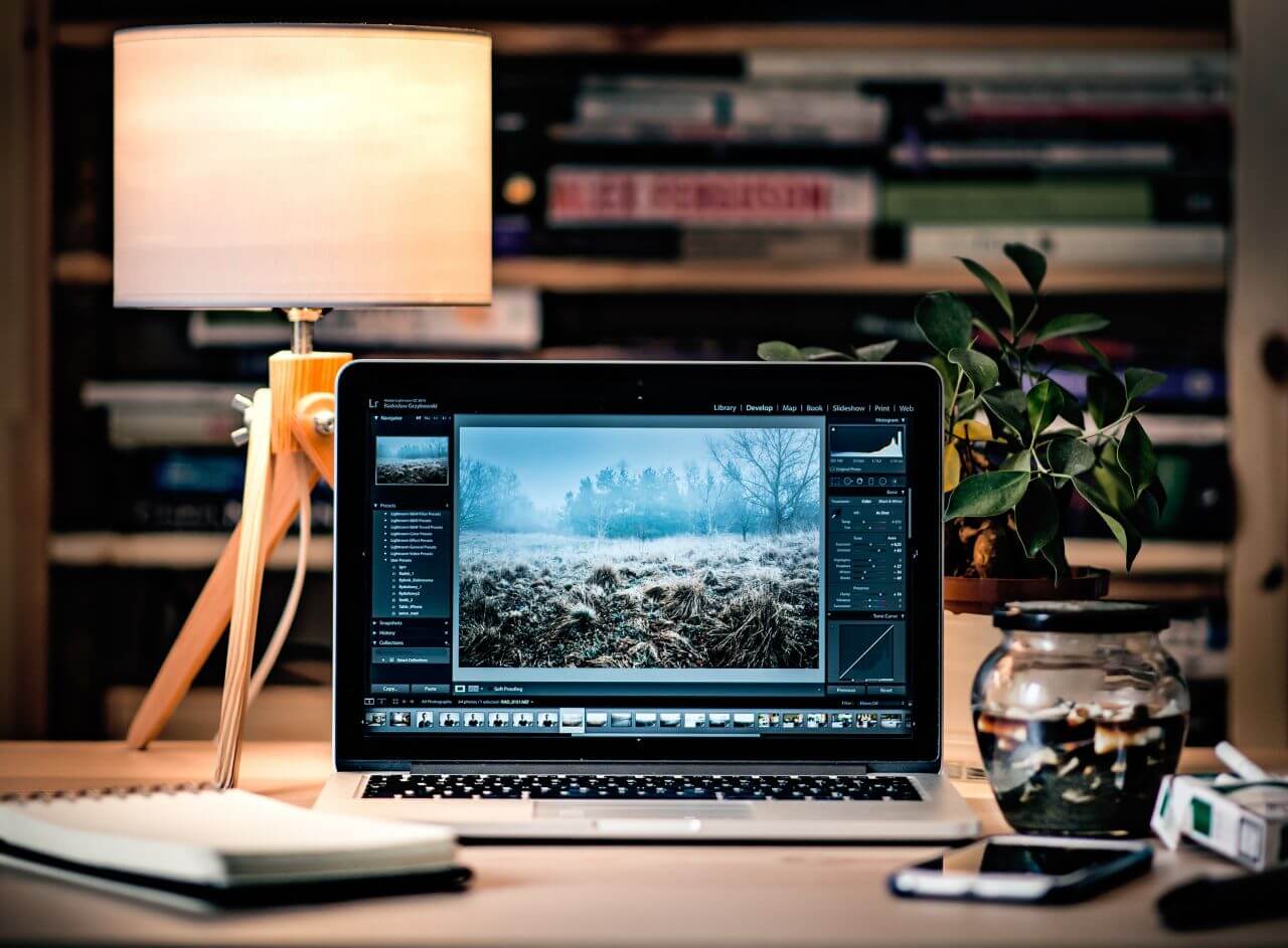 MacBook Photo Edit Lightroom Stock Free