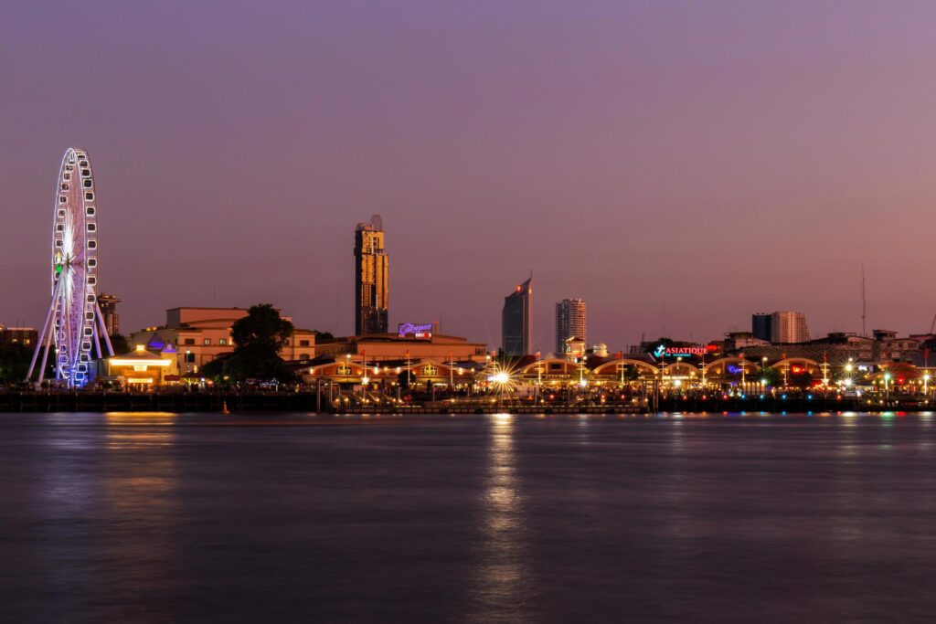 15 February 2020 Asiatique Bangkok, another evening time on the banks of the Chao Phraya River Stock Free