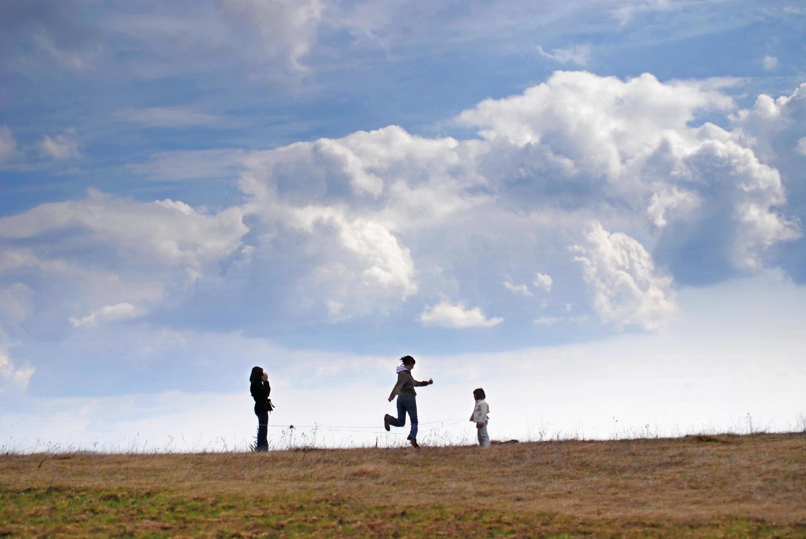 playing games in nature Stock Free