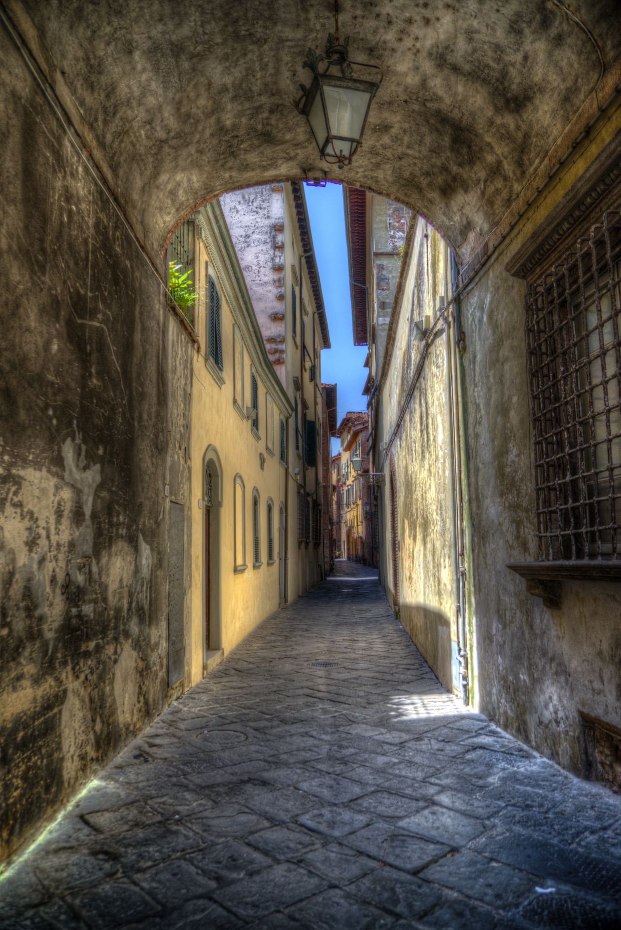 Narrow street Stock Free