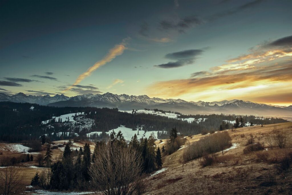 Mountain Snow Peak Evening Sunset Clouds Valley Stock Free