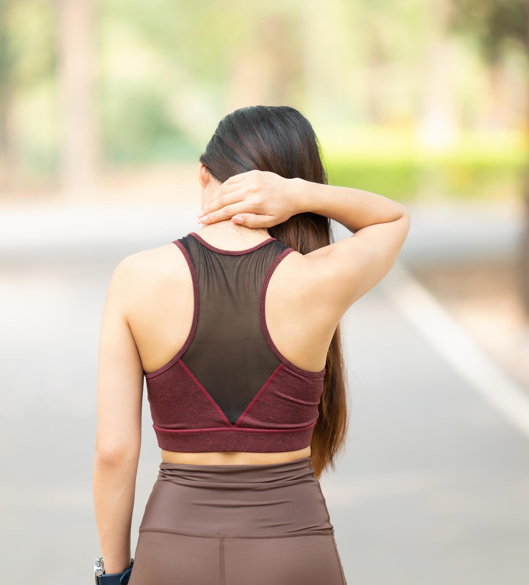 Beautiful Asian women exercise in the park every morning, It is a lifestyle for relaxation and good health of the body Stock Free