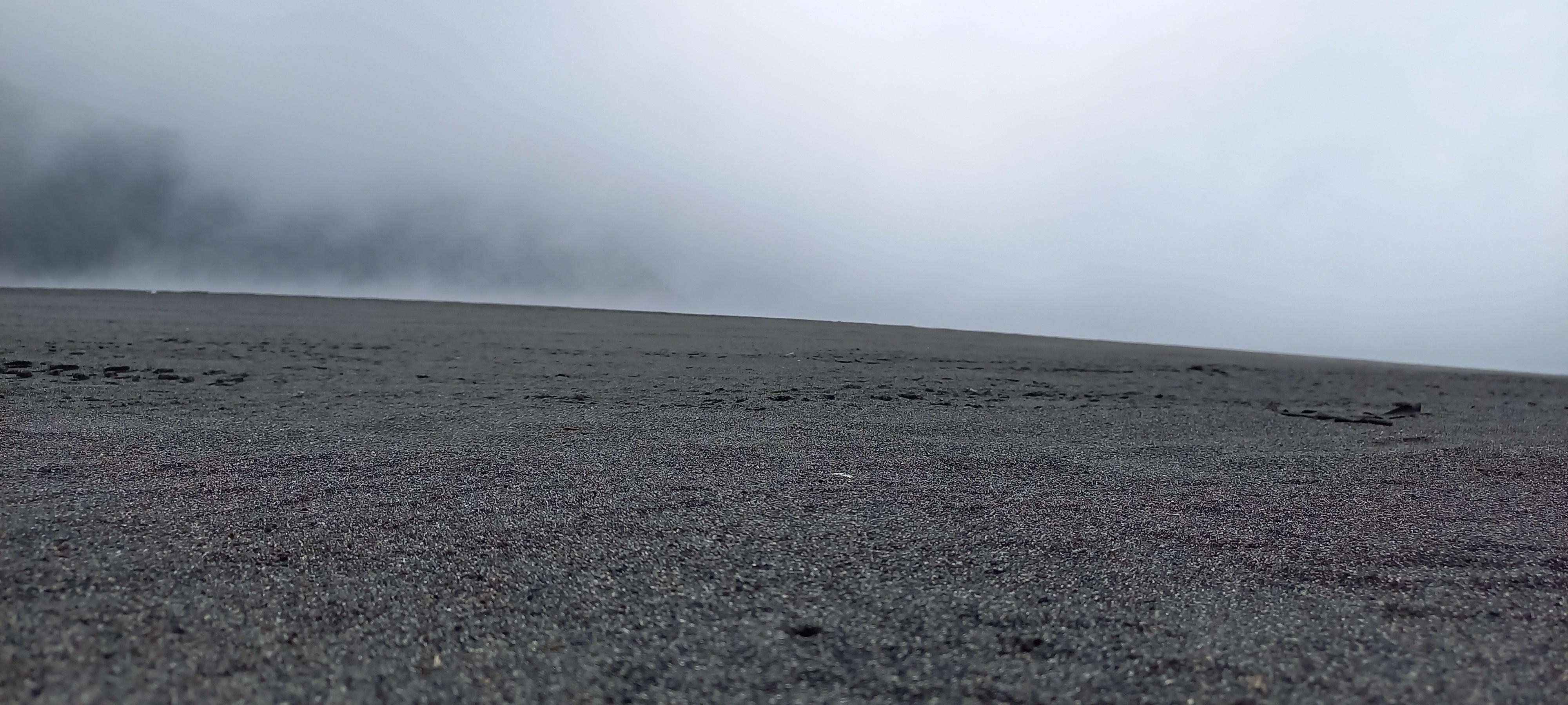 See the natural beauty of Mount Bromo, Indonesia Stock Free