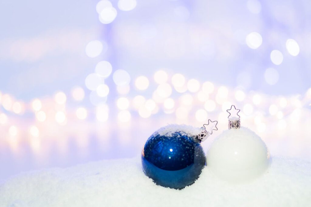 Blue & White Christmas Tree Baubles Stock Free