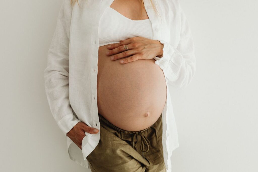 Pregnant Woman Lifestyle and Maternity Photos Stock Free