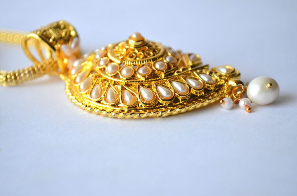 Gold Ornaments Pearl 2 Stock Free