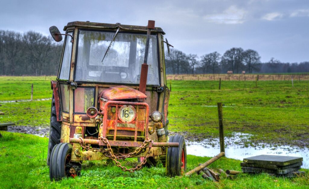 Abandoned tractor Stock Free