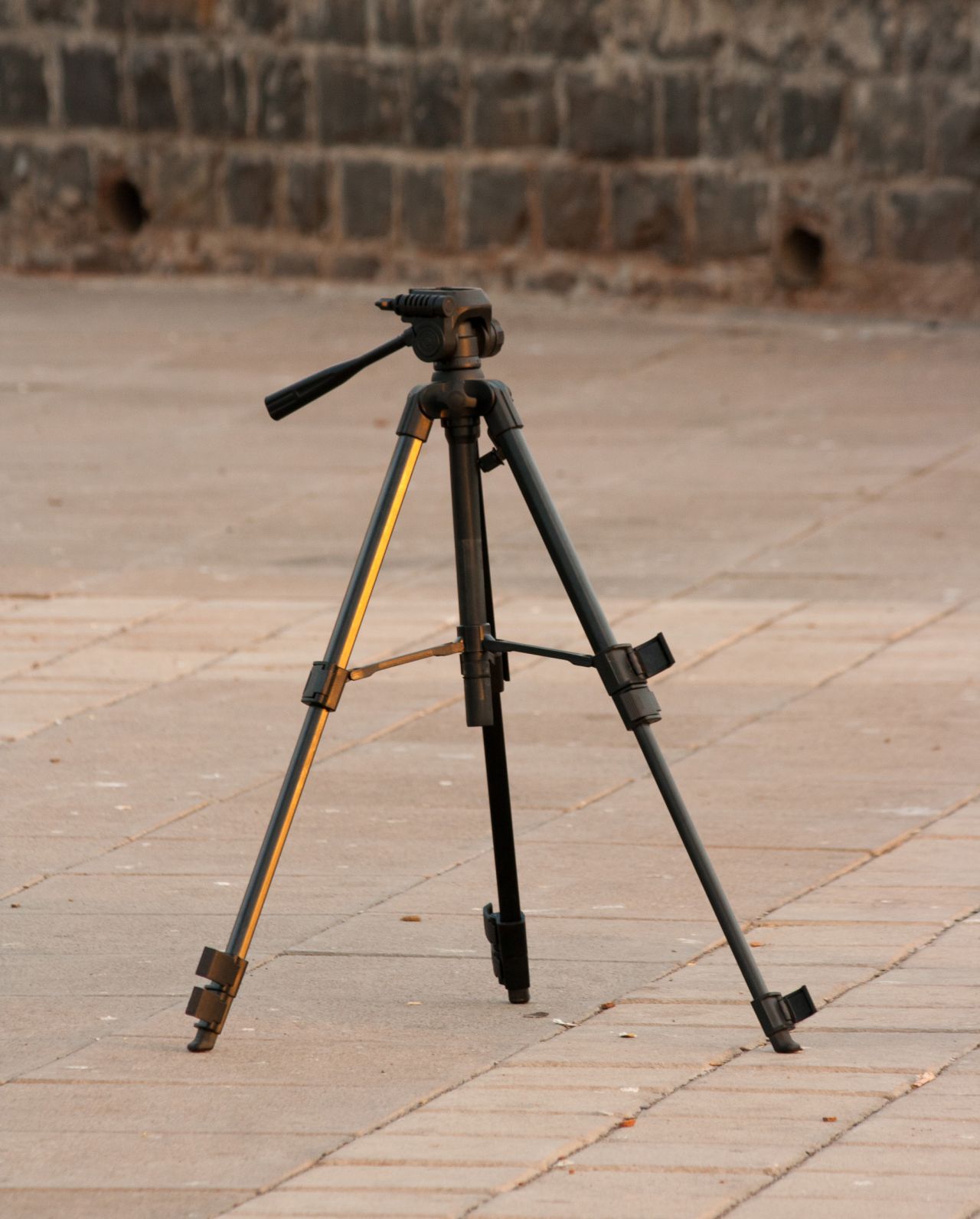 Camera Dslr Tripod Stock Free