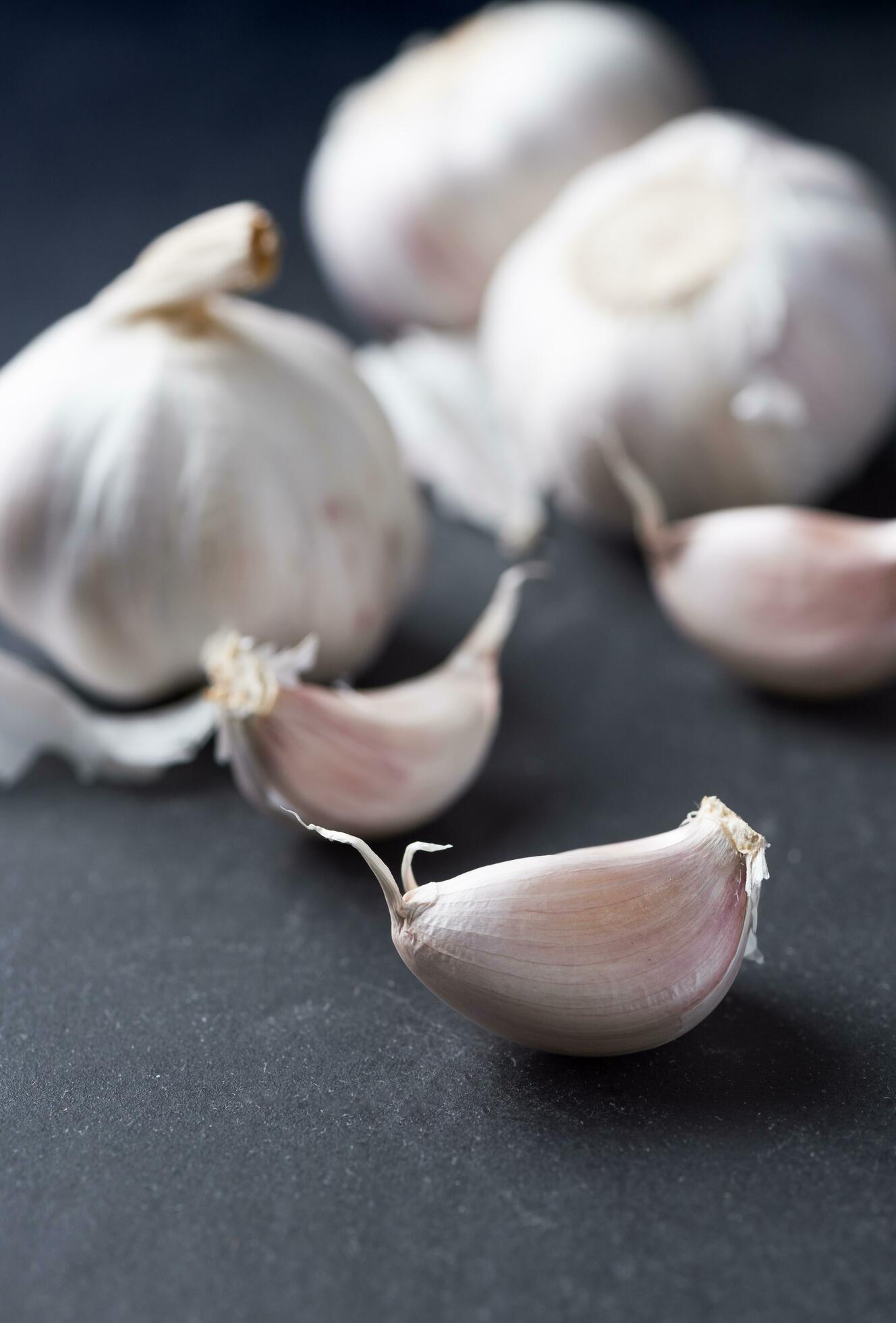 white garlic on black background, for cook thai food Stock Free