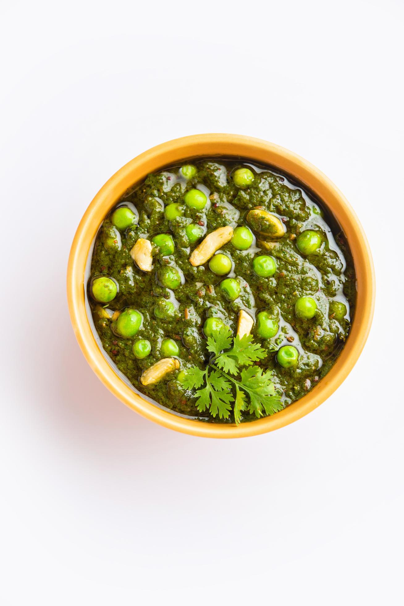 palak matar curry also known as spinach geen peas masala sabzi or sabji, indian food Stock Free