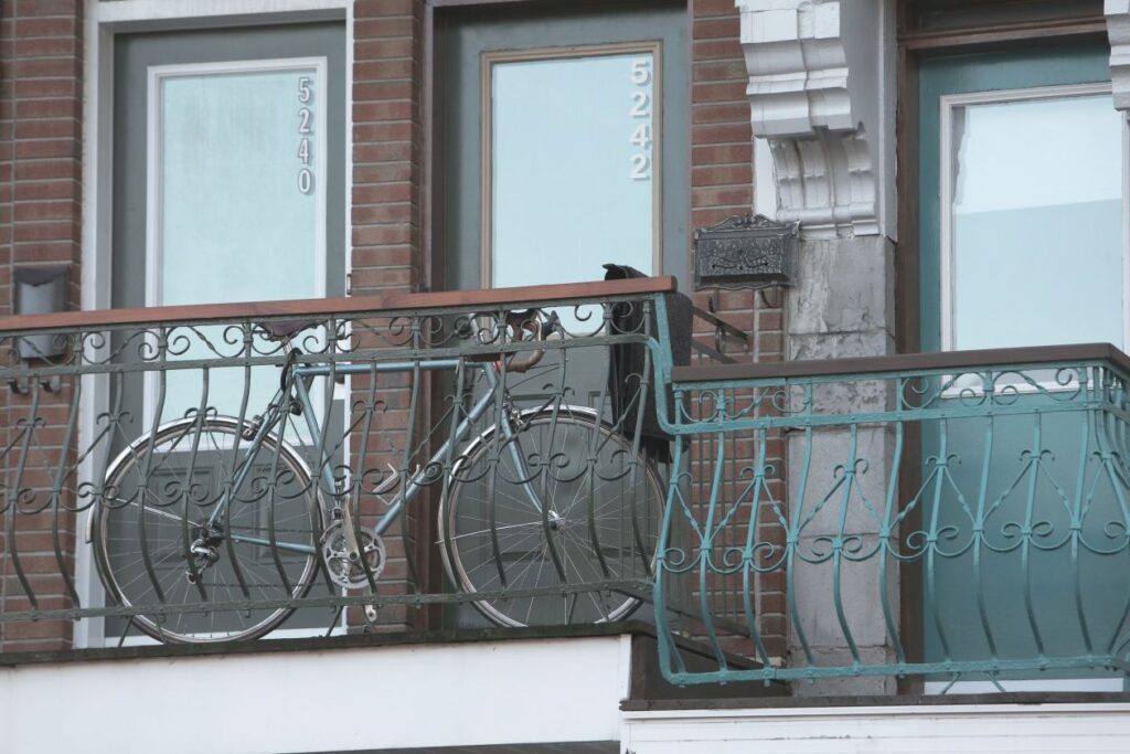 Apartment Bicycle Stock Free