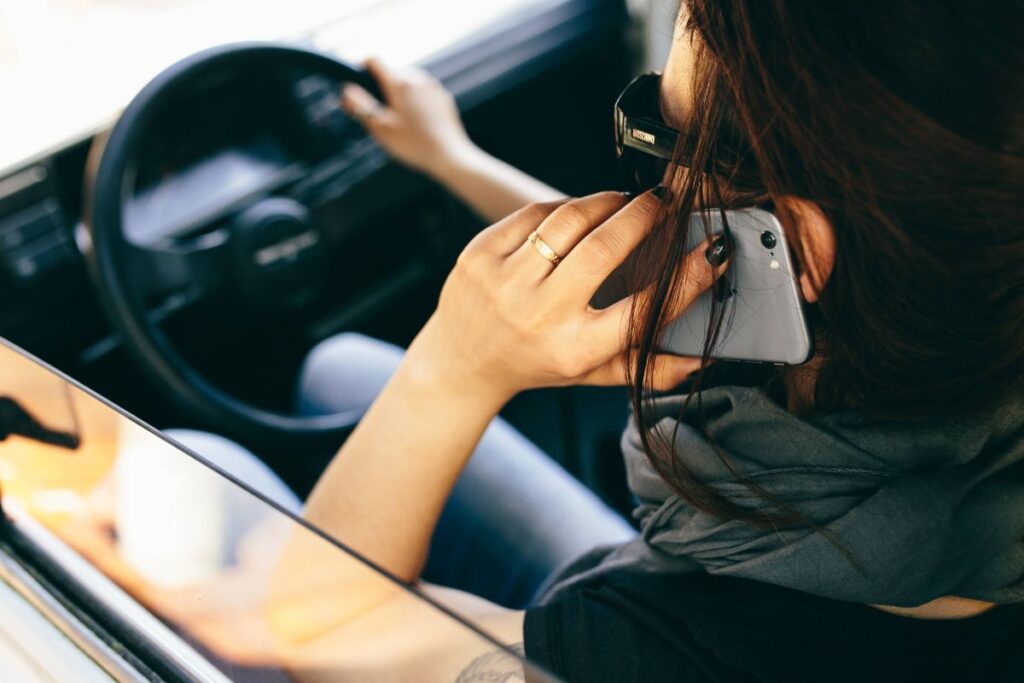 Woman in the car Stock Free