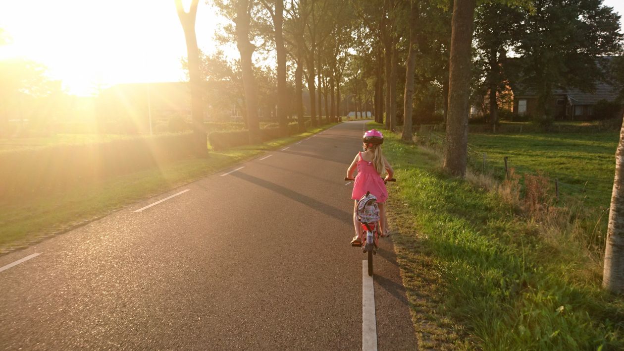 Biking to school is cool Stock Free