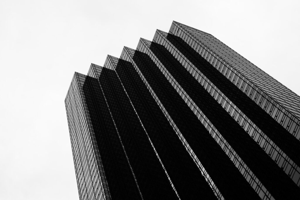 Black and white photo of skyscraper Stock Free