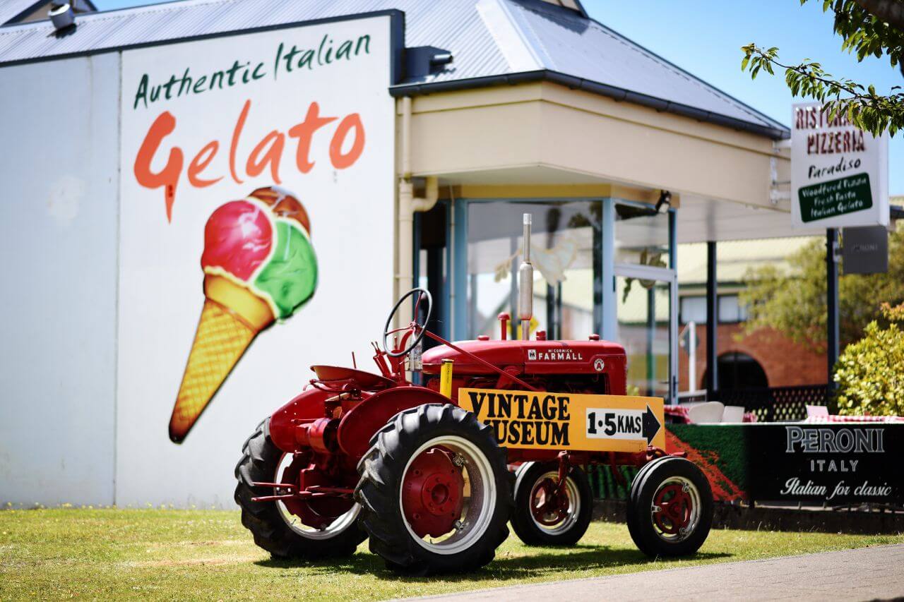 Vintage Red Tractor Farm Stock Free