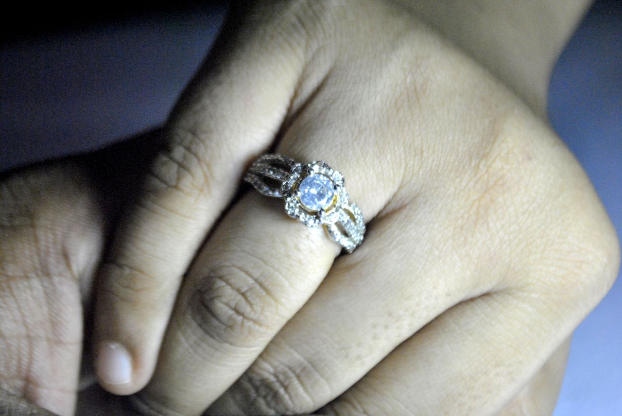 Couple Hands Engagement Ring Stock Free