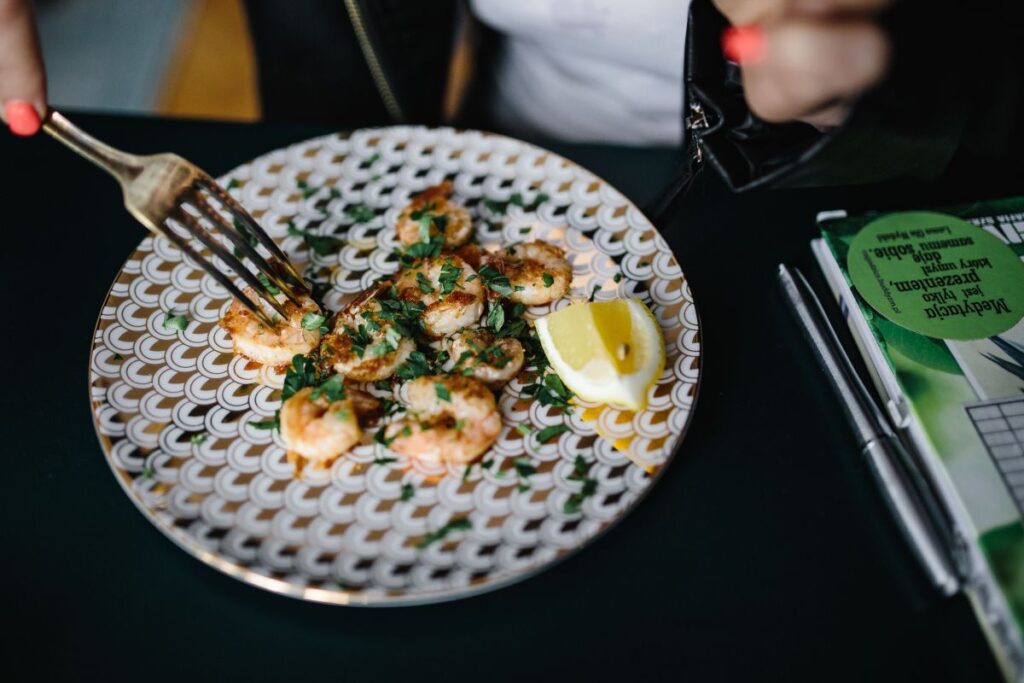 Grilled Shrimps With Parsley, Garlic and Lemon Stock Free