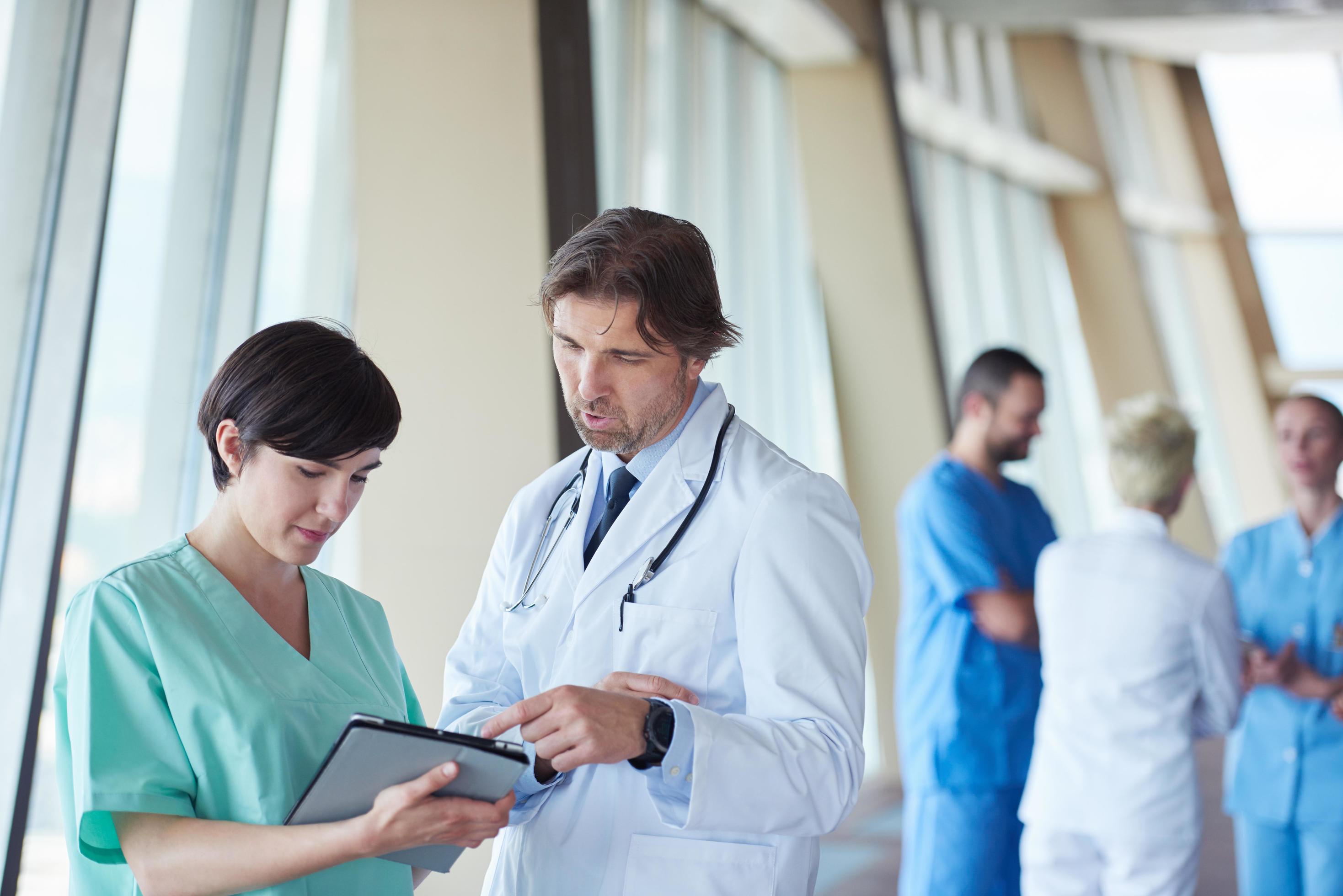 group of medical staff at hospital Stock Free