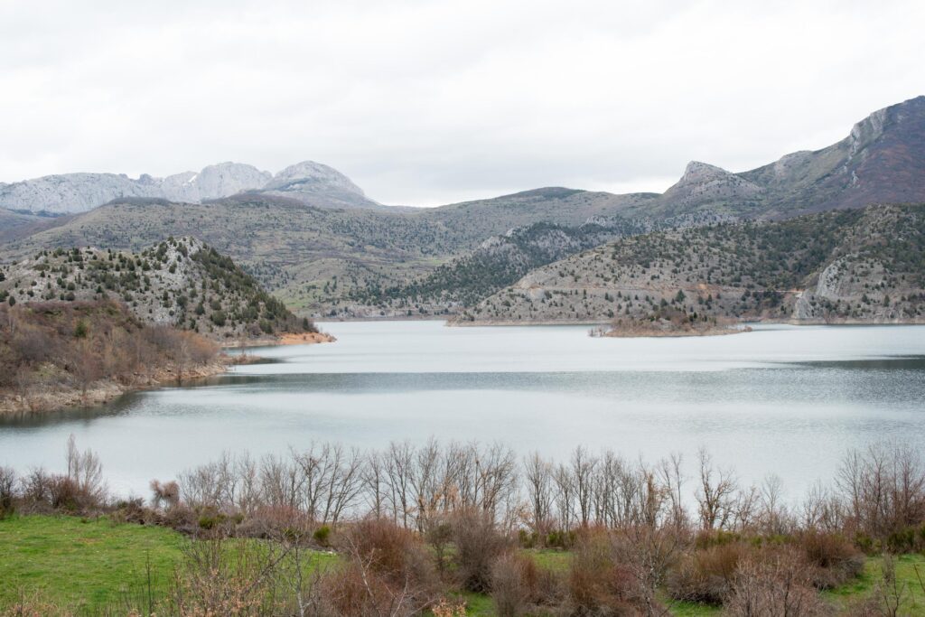 Beautiful view of Reservoir of Caldas de Luna. Natural park of Babia and Luna, between Leon and Asturias. Spain Stock Free