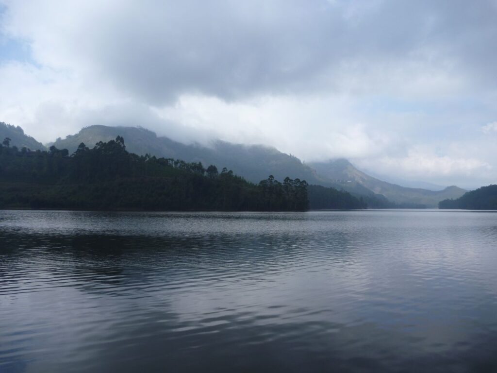 Heaven On Earth Lake Clouds Stock Free